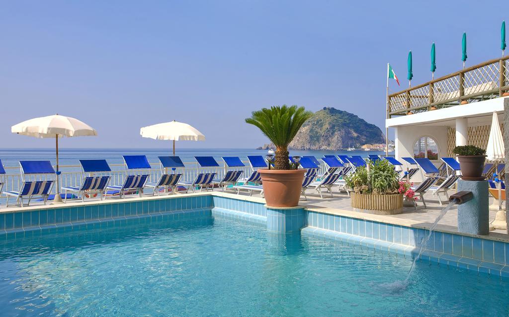 Hotel Vittorio Beach Resort Barano dʼIschia Zewnętrze zdjęcie